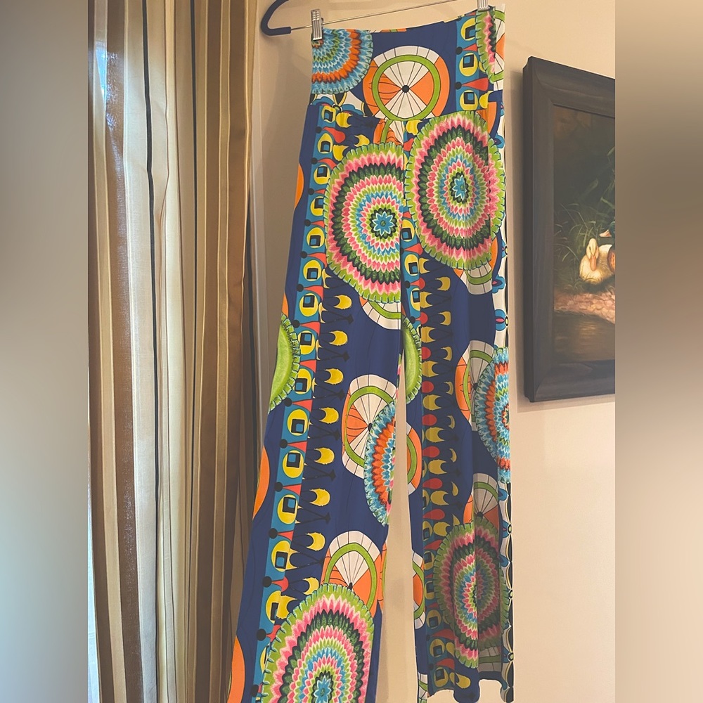 High waisted palazzo style pants.